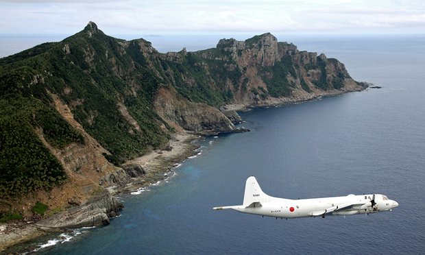 japan-plane-fly-island