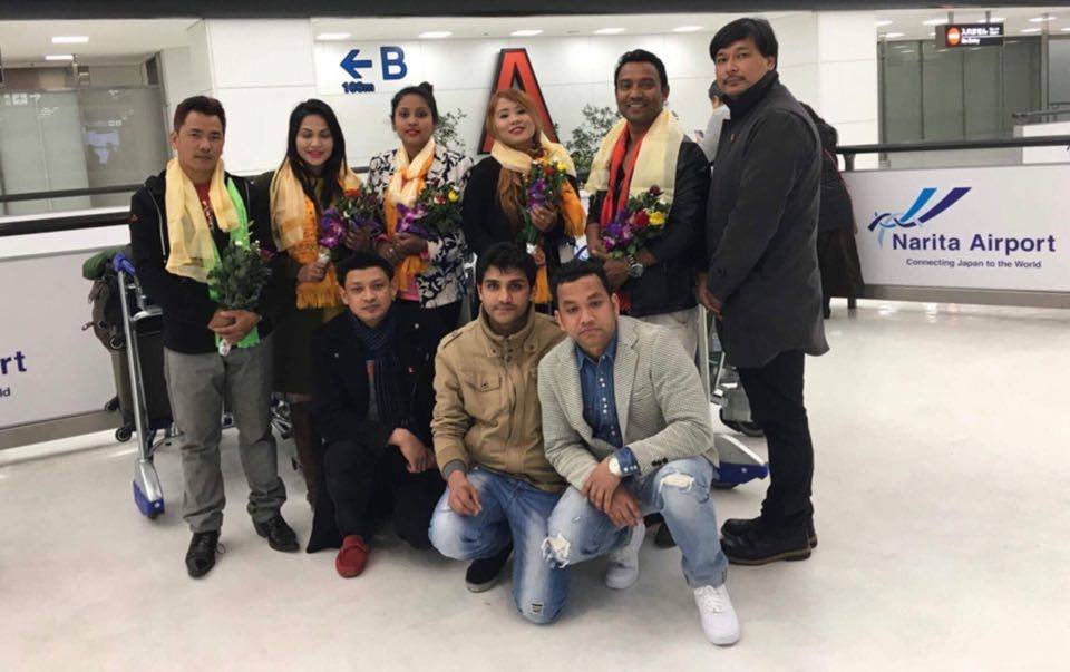 गामबेसी दोहोरी साँझमा भाग लिने कलाकार जापान आइपुगे