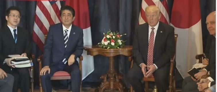 इटालीमा भयो आबे–ट्रम्प भेटवार्ता, एक घण्टामा बन्यो विश्व शान्तिको नयाँ योजना