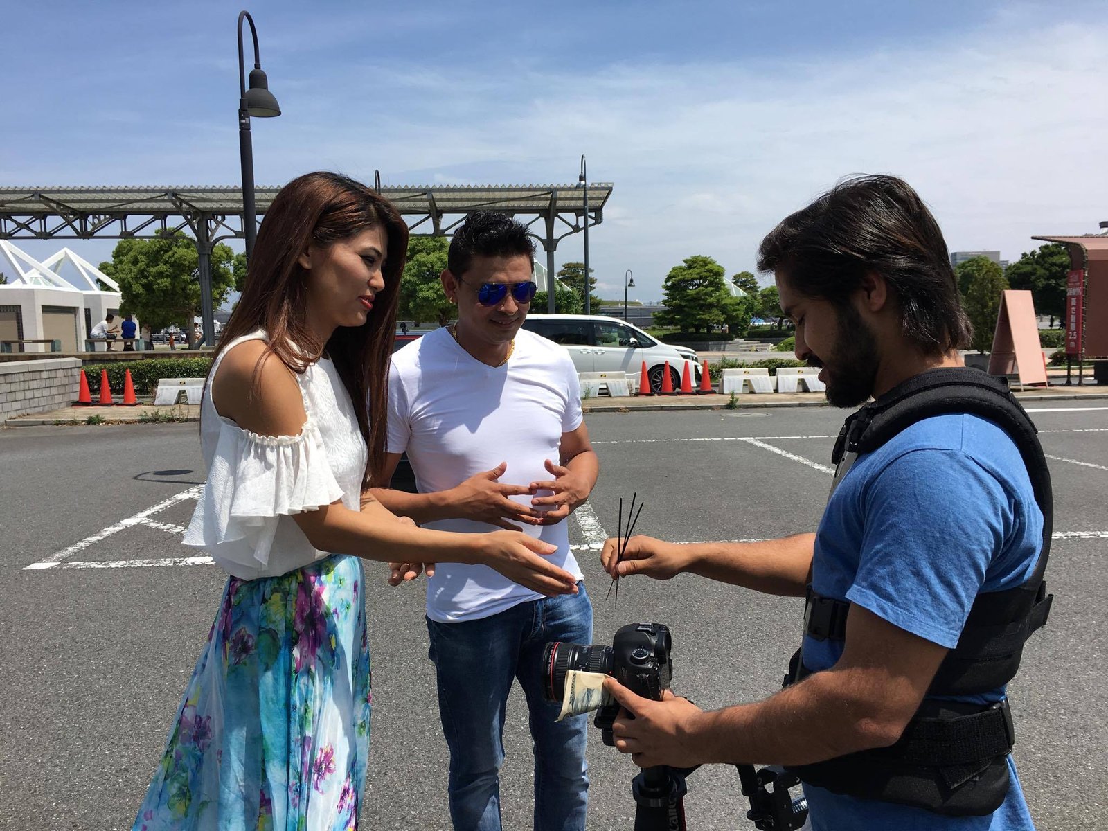 मोडल श्रेष्ठ र लिम्बुद्वारा अभिनित ‘आधी आधी’ गीतको छायांकन सम्पन्न