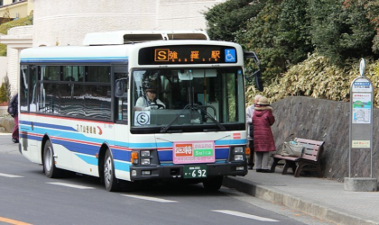 जापानमा मास्क नलगाएको भन्दै यात्रु ओराल्नेमाथि कारबाही