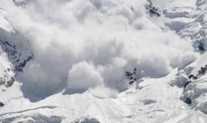 जापानमा हिम पहिरोमा पुरिएका २ विदेशी नागरिकको खोजी जारी