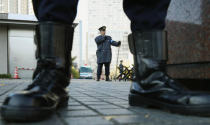 टोकियोको सिन्जुकु प्रहरी चौकीमा एक प्रहरी मृत भेटिए