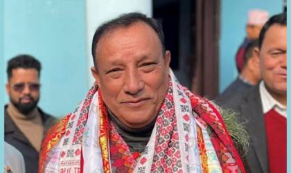 कोशीका नवनियुक्त मुख्यमन्त्री उद्धव थापाद्वारा शपथ ग्रहण