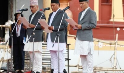 कुलमान, रामेश्वर र ओमप्रकाशद्वारा मन्त्रीको शपथग्रहण